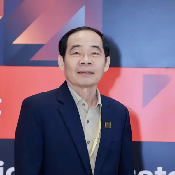 Thầy Trần Thế Hưởng